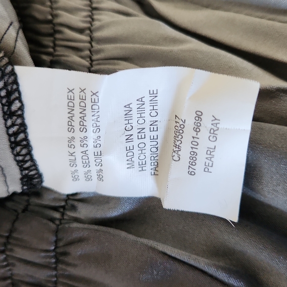 Bebe silk halter top - Picture 6 of 7